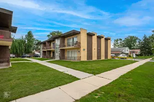 9533 Mansfield Ave, Oak Lawn, IL 60453 - Photo 1