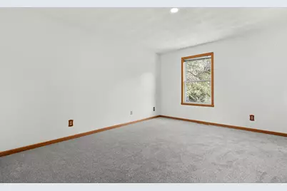 10985 Dixon Pines Circle, Machesney Park, IL 61115 - Photo 10