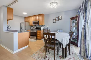675 Waterford Dr, Hanover Park, IL 60133 - Photo 8