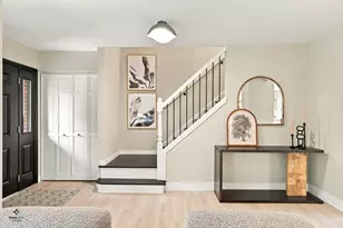 2703 N Ridge Ave, Arlington Heights, IL 60004 - Photo 2