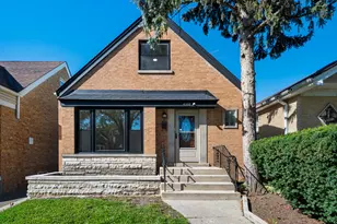 6332 N Mobile Ave, Chicago, IL 60646 - Photo 1