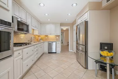 200 Lake Boulevard #438, Buffalo Grove, IL 60089 - Photo 4