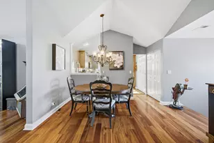 30W101 Willow Ln, Warrenville, IL 60555 - Photo 6