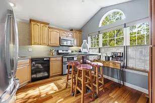 30W101 Willow Ln, Warrenville, IL 60555 - Photo 12