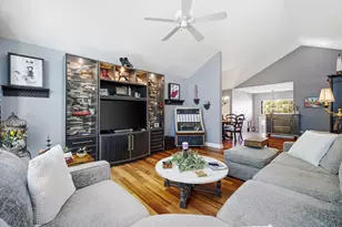 30W101 Willow Ln, Warrenville, IL 60555 - Photo 8
