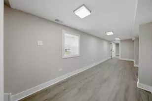 10546 S Ave J, Chicago, IL 60617 - Photo 26