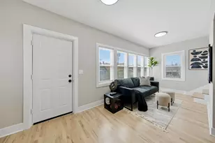 10546 S Ave J, Chicago, IL 60617 - Photo 12