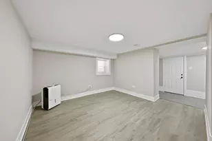 10546 S Ave J, Chicago, IL 60617 - Photo 24