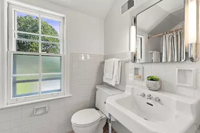 2111 Lincolnwood Drive, Evanston, IL 60201 - Photo 22