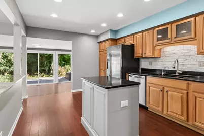 52 Whittington Course, Saint Charles, IL 60174 - Photo 10