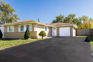 17751 Hillcrest Dr, Country Club Hills, IL 60478 - Photo 1