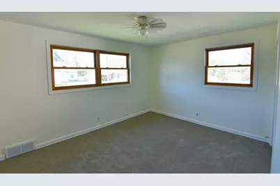 4927 40th Avenue, Kenosha, WI 53144 - Photo 4