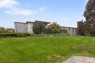 29W381 Emerald Green Dr, Warrenville, IL 60555 - Photo 20