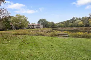 29W381 Emerald Green Dr, Warrenville, IL 60555 - Photo 22
