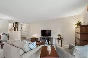 8220 Mulberry Ct, Palos Hills, IL 60465 - Photo 6