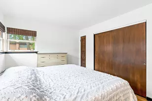 4441 Foster St, Skokie, IL 60076 - Photo 12