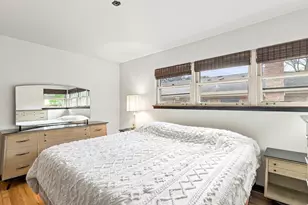 4441 Foster St, Skokie, IL 60076 - Photo 10