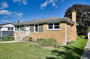300 Wisconsin Dr, Des Plaines, IL 60016 - Photo 2