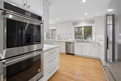 4421 W Lunt Avenue, Lincolnwood, IL 60712 - Photo 10