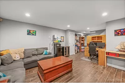 1061 Florida Lane, Elk Grove Village, IL 60007 - Photo 32