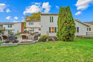 1061 Florida Ln, Elk Grove Village, IL 60007 - Photo 38