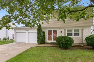 4345 Rock Cove Dr, Hoffman Estates, IL 60192 - Photo 1