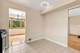 4345 Rock Cove Dr, Hoffman Estates, IL 60192 - Photo 8