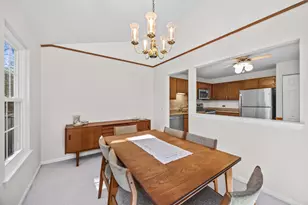 609 Edinburgh Ln, Prospect Heights, IL 60070 - Photo 4