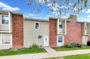1364 E Wyndham Cir, Palatine, IL 60074 - Photo 1