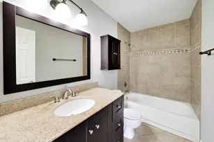 1364 E Wyndham Cir, Palatine, IL 60074 - Photo 8