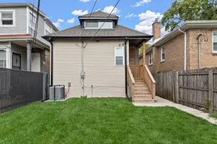 2231 W 71st St, Chicago, IL 60636 - Photo 18