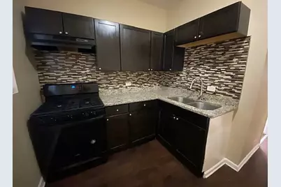 [Address not provided], Chicago, IL 60649 - Photo 2