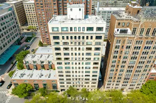 2912 N Commonwealth Ave, Chicago, IL 60657 - Photo 2
