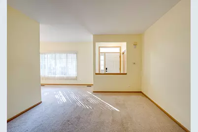 2272 Reflections Drive #2272, Aurora, IL 60502 - Photo 6