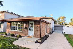 7314 W 115th St, Worth, IL 60482 - Photo 1