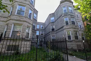 841 N Maplewood Ave, Chicago, IL 60622 - Photo 1