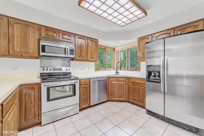 970 Ponderosa Lane, Hoffman Estates, IL 60010 - Photo 6