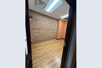 221 E Chicago Street #102, Elgin, IL 60120 - Photo 6