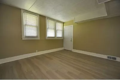 615 Green Street #LOWER, Ottawa, IL 61350 - Photo 2