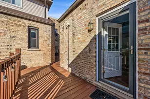 555 W Briar Pl, Chicago, IL 60657 - Photo 18