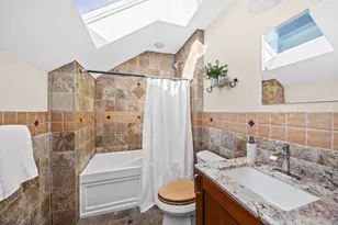 555 W Briar Pl, Chicago, IL 60657 - Photo 16