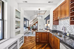 555 W Briar Pl, Chicago, IL 60657 - Photo 6