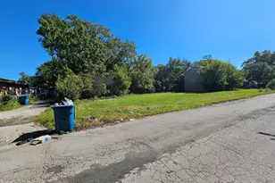 1 E 145th St, Harvey, IL 60426 - Photo 10