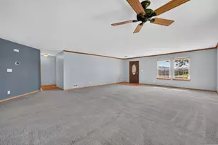 603 Walnut Ave, Maple Park, IL 60151 - Photo 8
