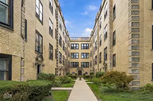2540 N Kedzie Blvd, Chicago, IL 60647 - Photo 2