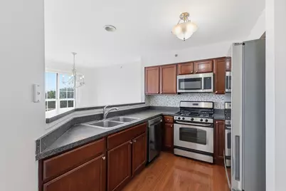 241 W Lynn Drive #6, Palatine, IL 60067 - Photo 4