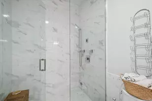 2114 W Belmont Ave, Chicago, IL 60618 - Photo 10