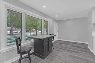 224 Redwood Ave, Elk Grove Village, IL 60007 - Photo 6
