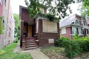 7521 S Ridgeland Ave, Chicago, IL 60649 - Photo 2