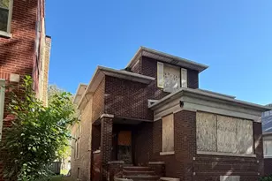 7521 S Ridgeland Ave, Chicago, IL 60649 - Photo 1